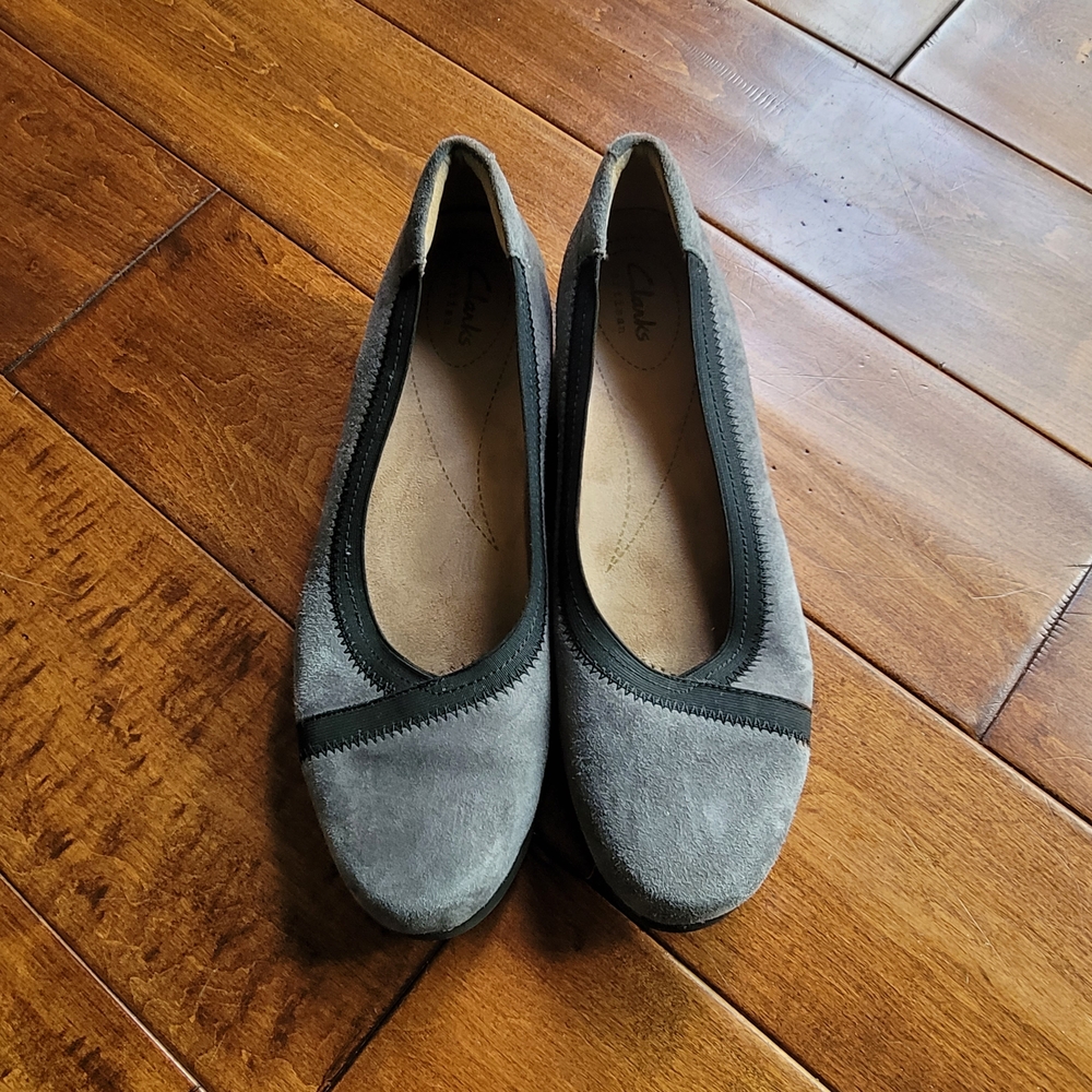 Clarks Gray and Black Suede Women's Flats